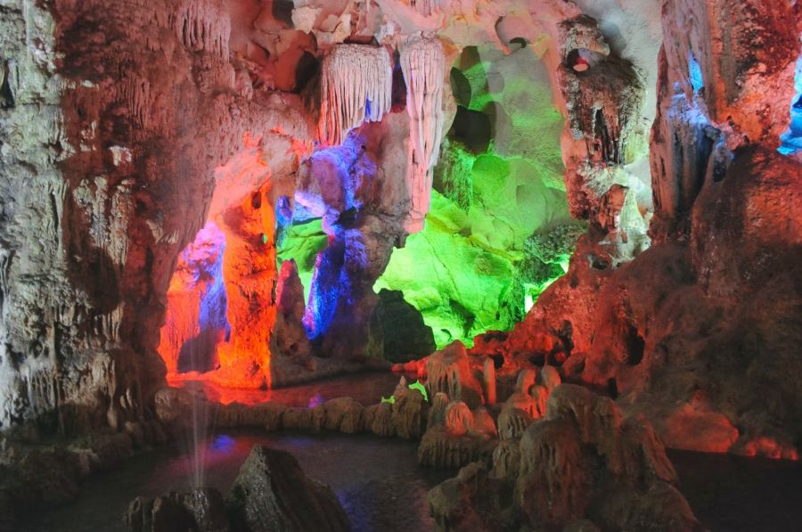hanoi/Thien Cung Cave.jpg